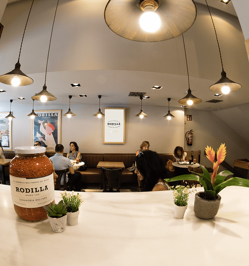 Instalación de cámara para medición de audiencias y clientes en el restaurante de Rodilla