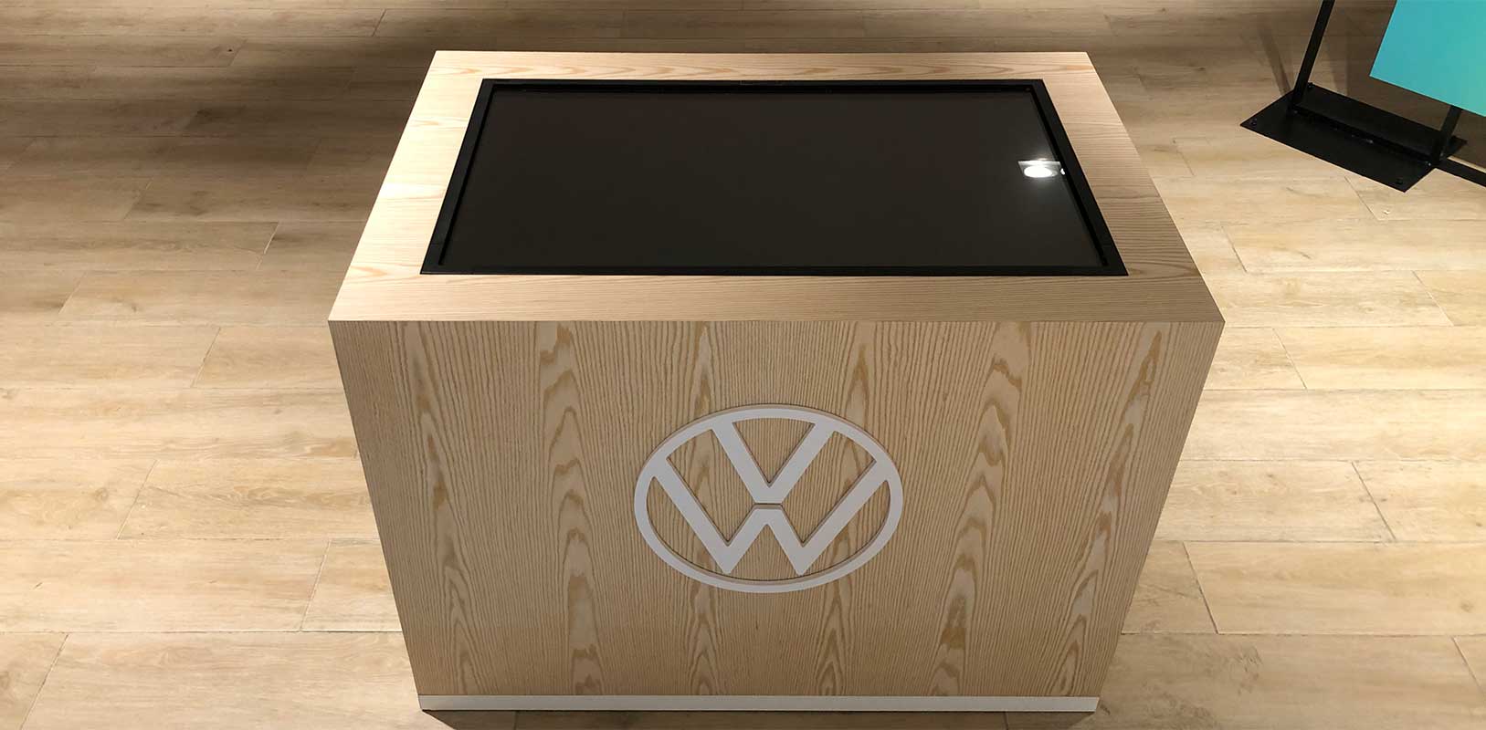 Mobiliario personalizado para un evento de Volkswagen