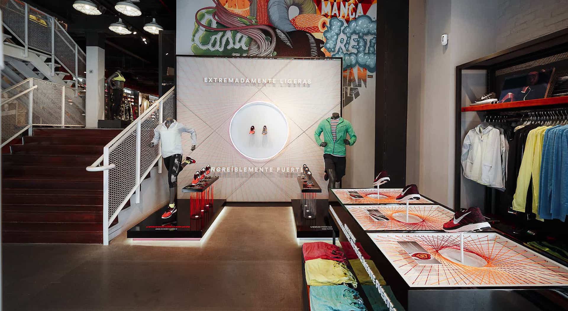 Producción e instalación del interior de la tienda Nike en Madrid