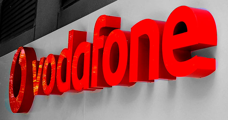 Rótulo luminoso para tiendas Vodafone España