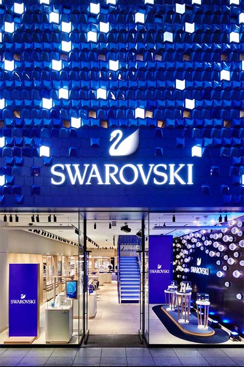 Rótulos retroiluminados para Swarovski 'Crystal Studio'