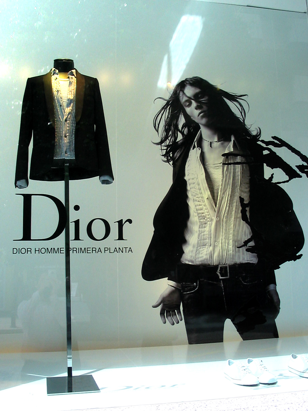 Diseño de escaparate para Dior en Puerto Banús