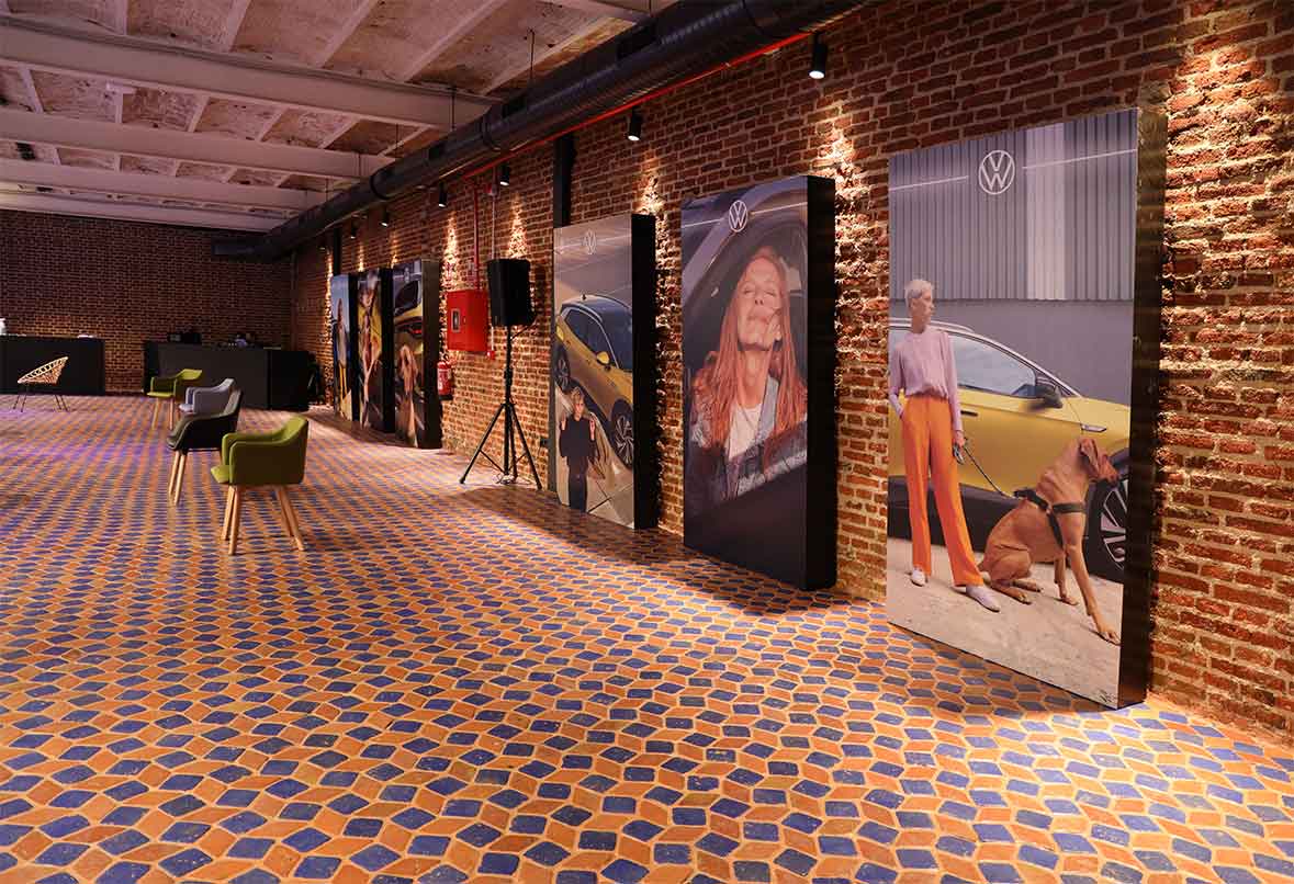 produccion-impresion-digital-gran-formato-evento-ID4-volkswagen
