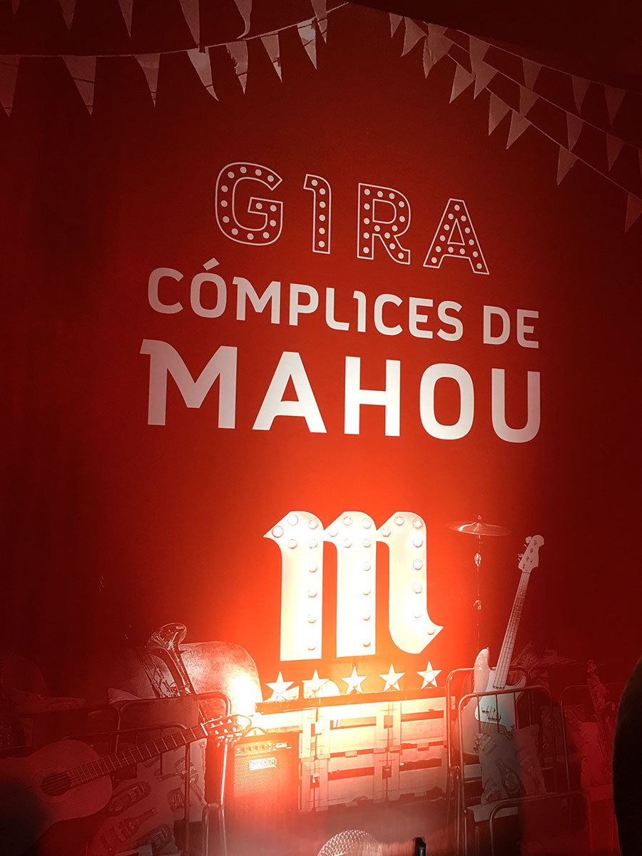 Impresión de un vinilo de gran formato para el evento de Mahou