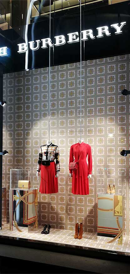 Burberry barcelona factory store top