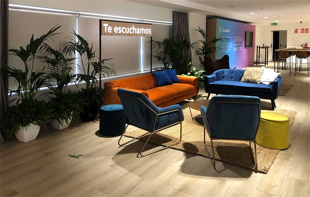 instore-clientes-volkswagen-comunicacion-visual-con-rotulos-luminosos-para-evento