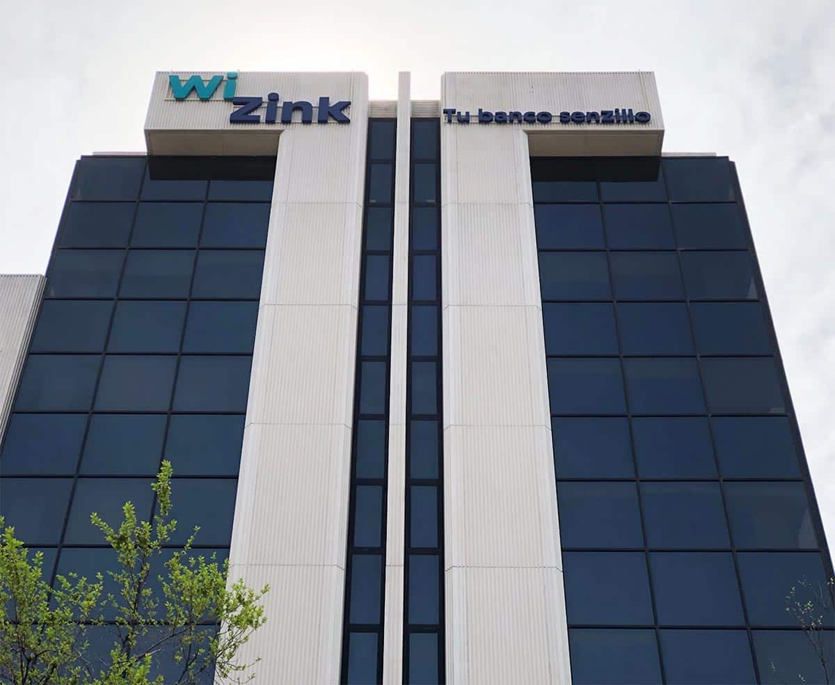 Producción de un rótulo luminoso para un edificio WiZink