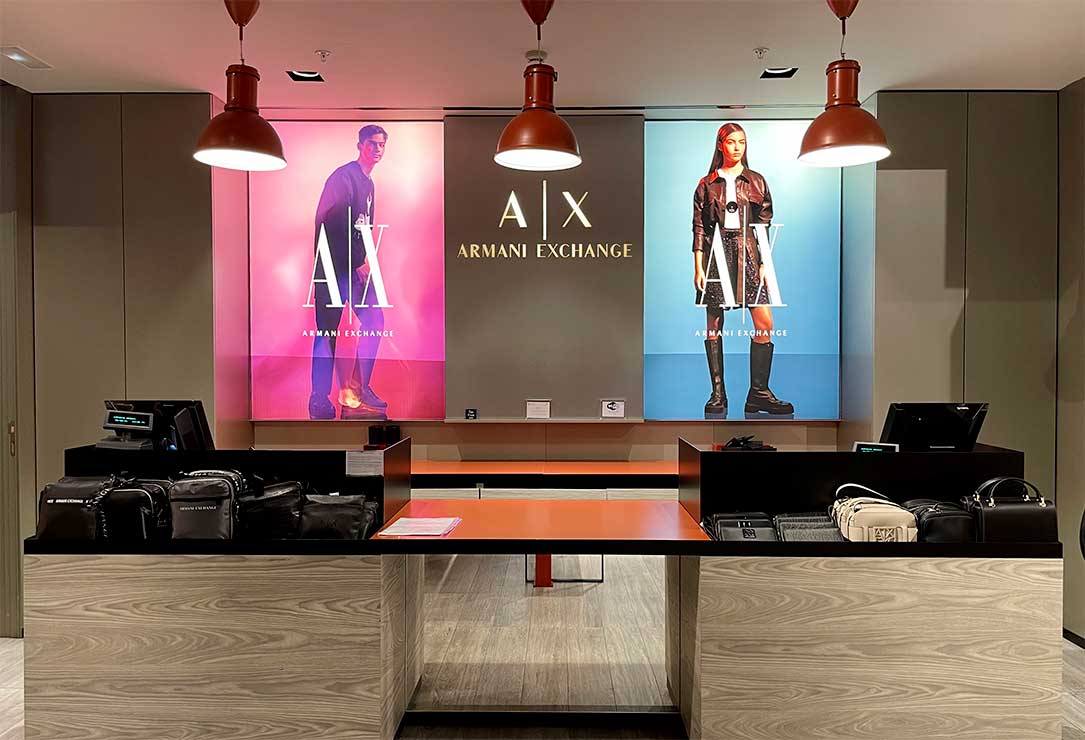 Producción e instalación de lonas publicitarias para Armani