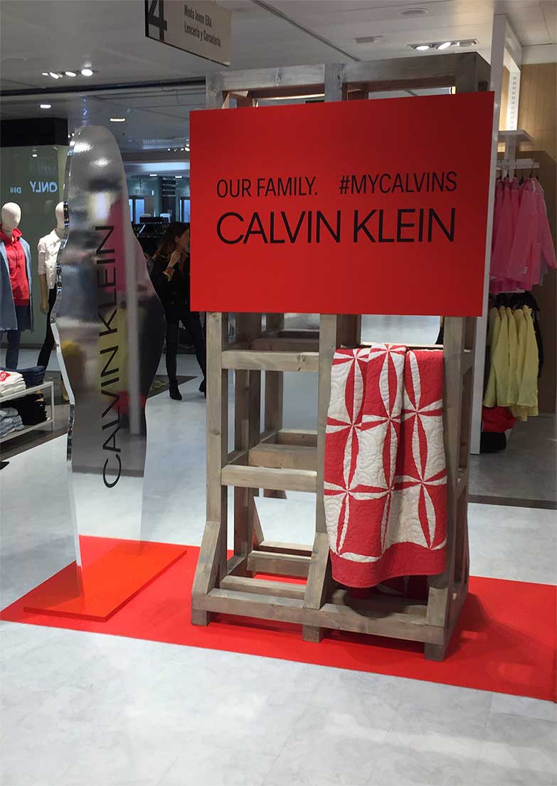 Expositor para tiendas en PLV para Calvin Klein