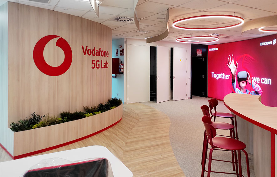 Instalación de rótulos y corpóreos para oficinas Vodafone