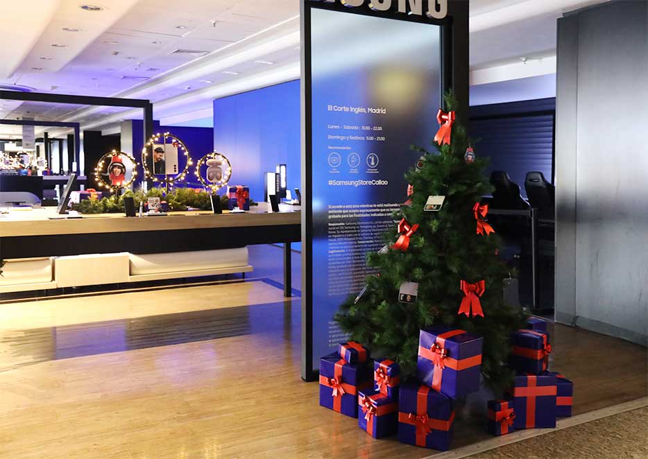 Decoración con árbol de Navidad para espacios comerciales