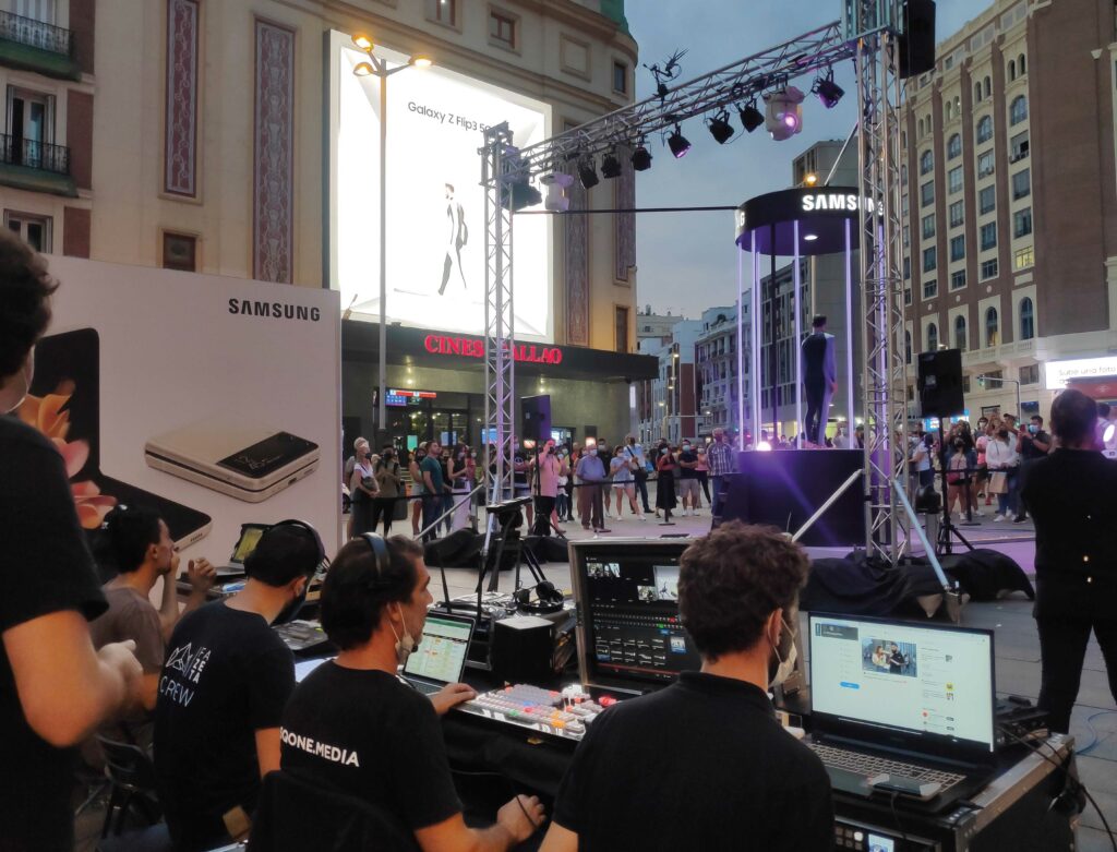 Evento Callao Madrid para la campaña del Galaxy Z Flip3