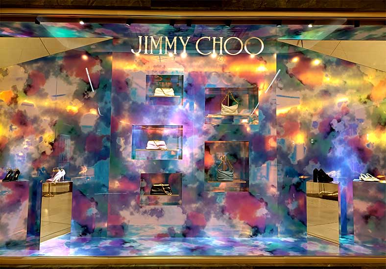 Producción e instalación de un vinilo dicroico para un escaparate de Jimmy Choo en Madrid