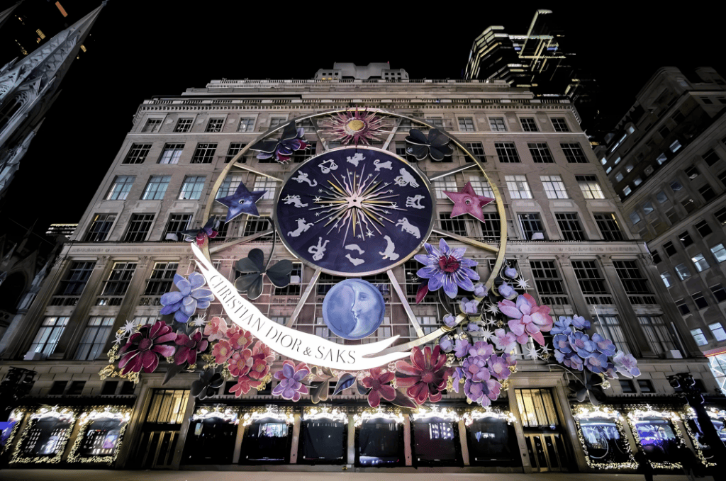 Boutique de Dior, 5th Avenue New York. Escaparates de Navidad.