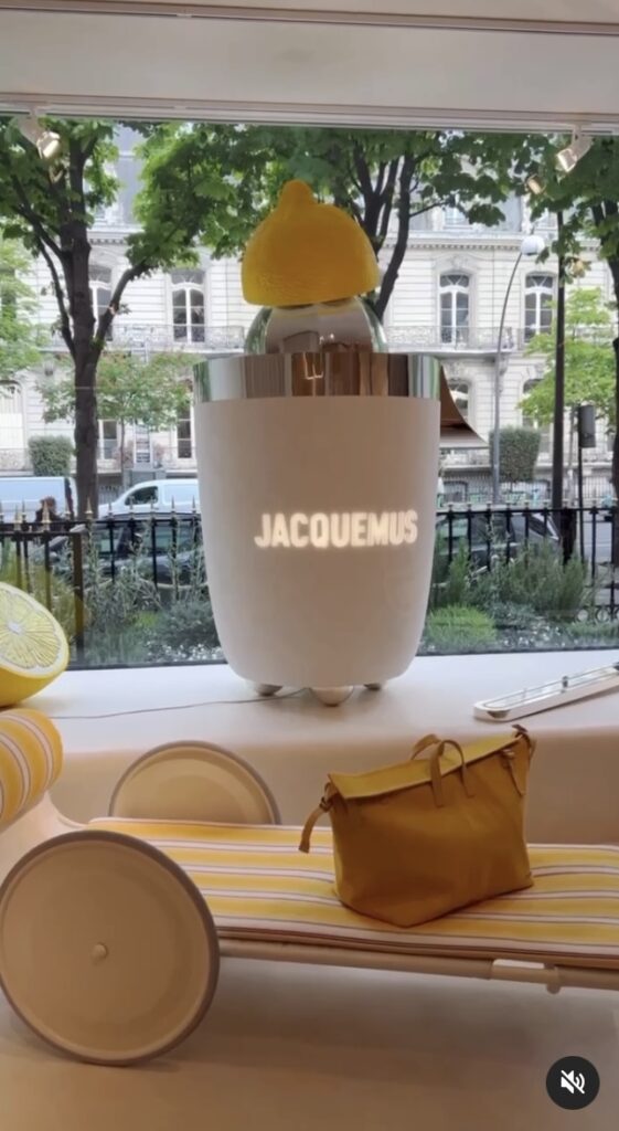 Escaparate de Jacquemus en París