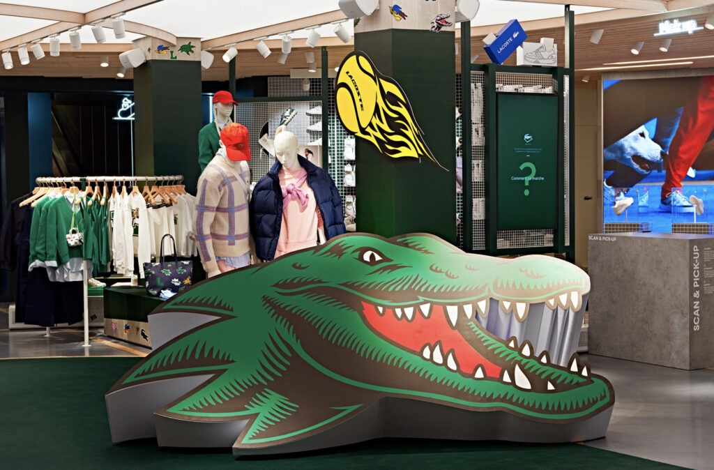 Campaña promocional “Crocodile Rock”. Tienda Lacoste ubicada en Champs-Élysées, París.