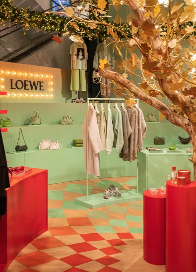 Pop up store Loewe, campaña navidad 2022/23.