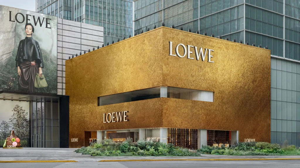 Flagship LOEWE Shanghai. Retail de lujo.